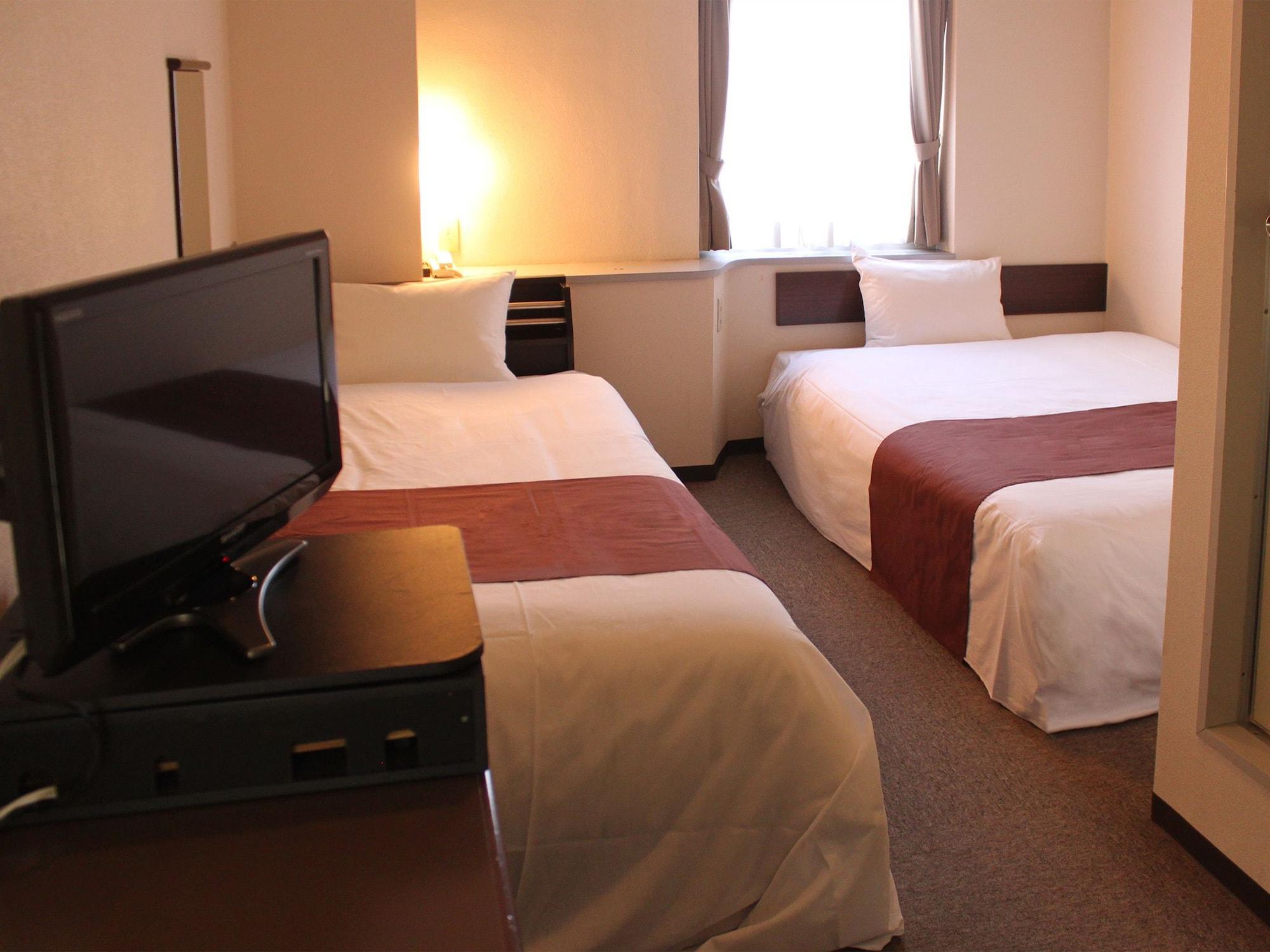 Hotel Livemax Budget Iyo Mishima Shikokuchuo Buitenkant foto