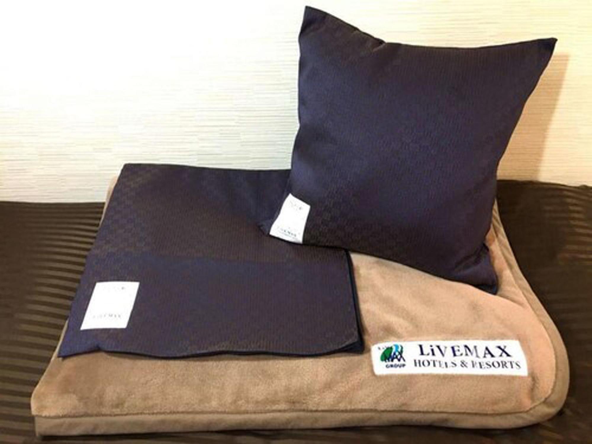 Hotel Livemax Budget Iyo Mishima Shikokuchuo Buitenkant foto