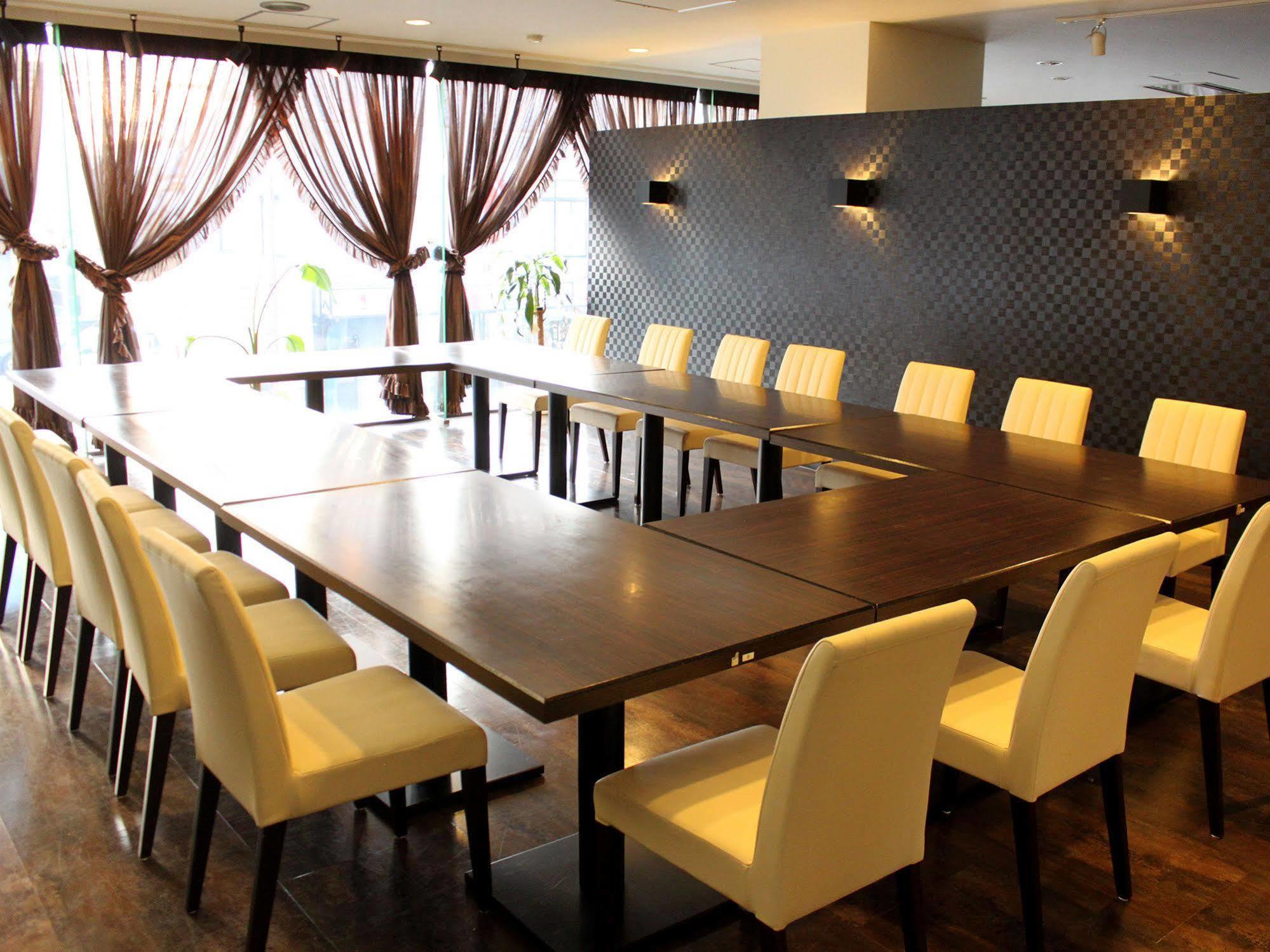 Hotel Livemax Budget Iyo Mishima Shikokuchuo Buitenkant foto