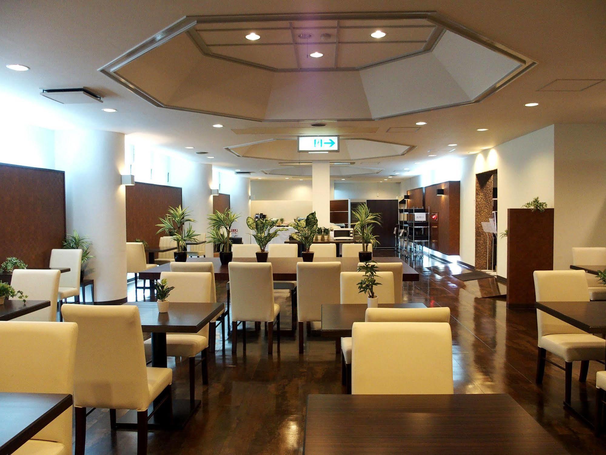 Hotel Livemax Budget Iyo Mishima Shikokuchuo Buitenkant foto