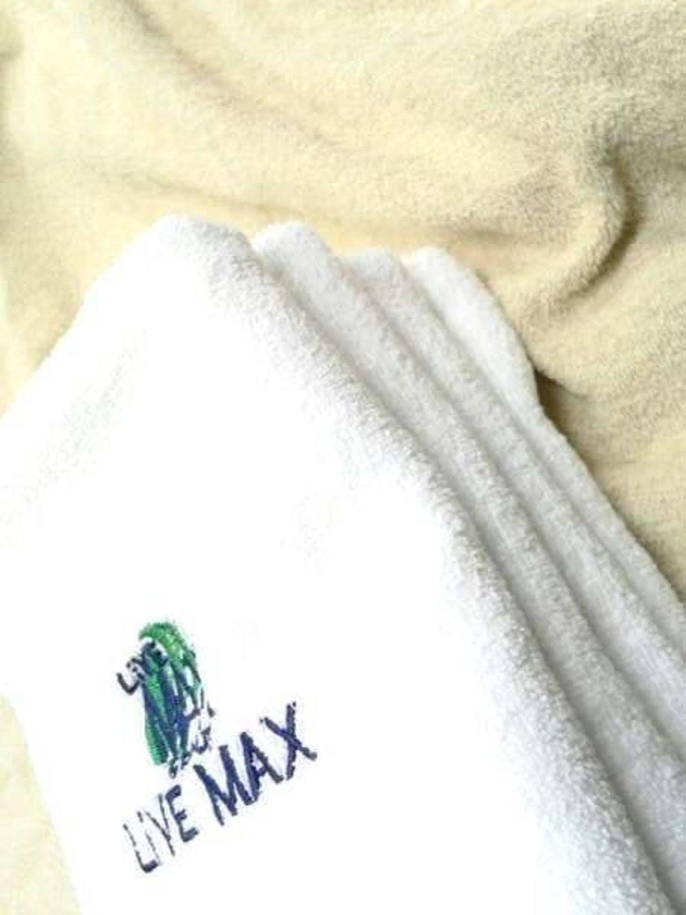 Hotel Livemax Budget Iyo Mishima Shikokuchuo Buitenkant foto