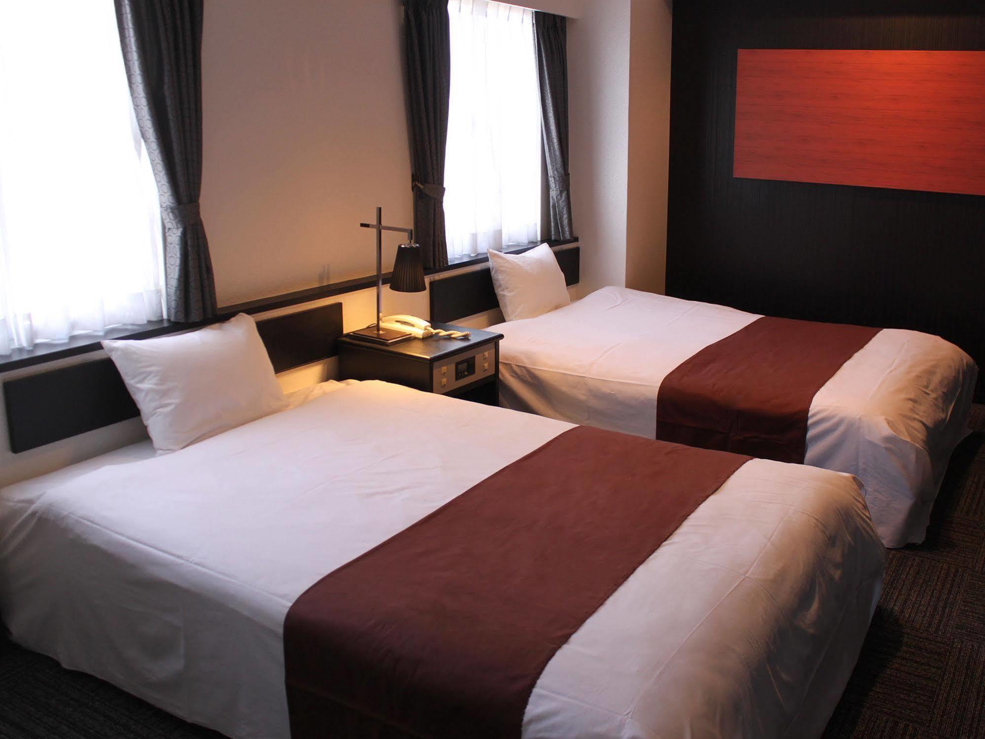 Hotel Livemax Budget Iyo Mishima Shikokuchuo Buitenkant foto